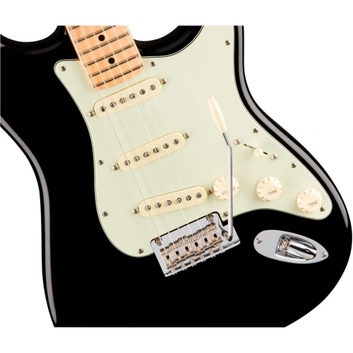 Электрогитара Fender AM PRO STRAT MN BK #8 - фото 8