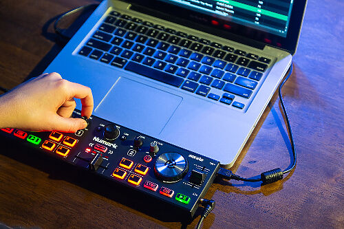 DJ контроллер NUMARK DJ2GO2 Touch  #3 - фото 3